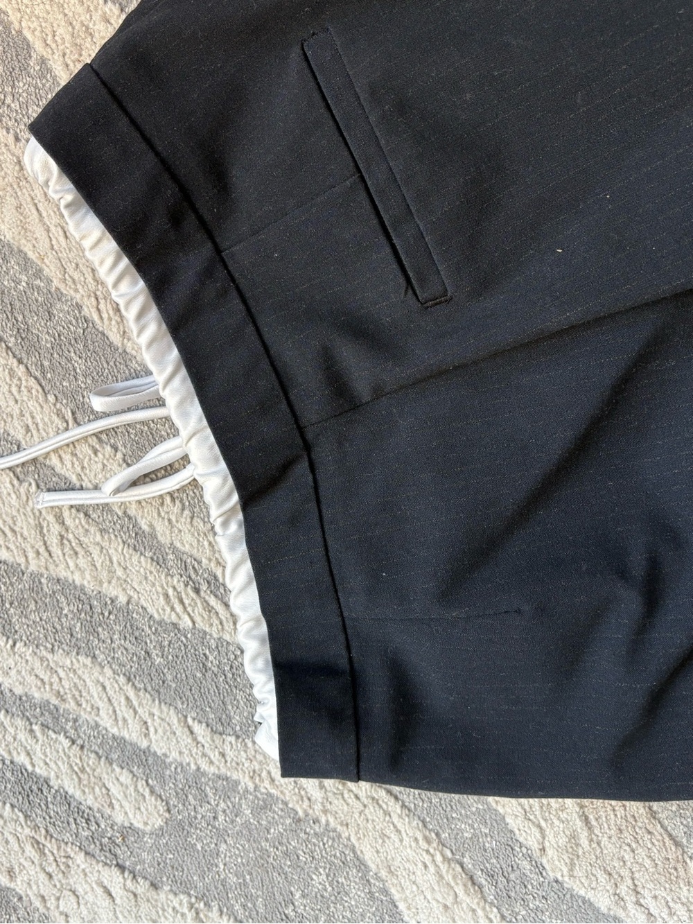 Zara Black Pants with White Satin Waistband - Picture 4 of 4